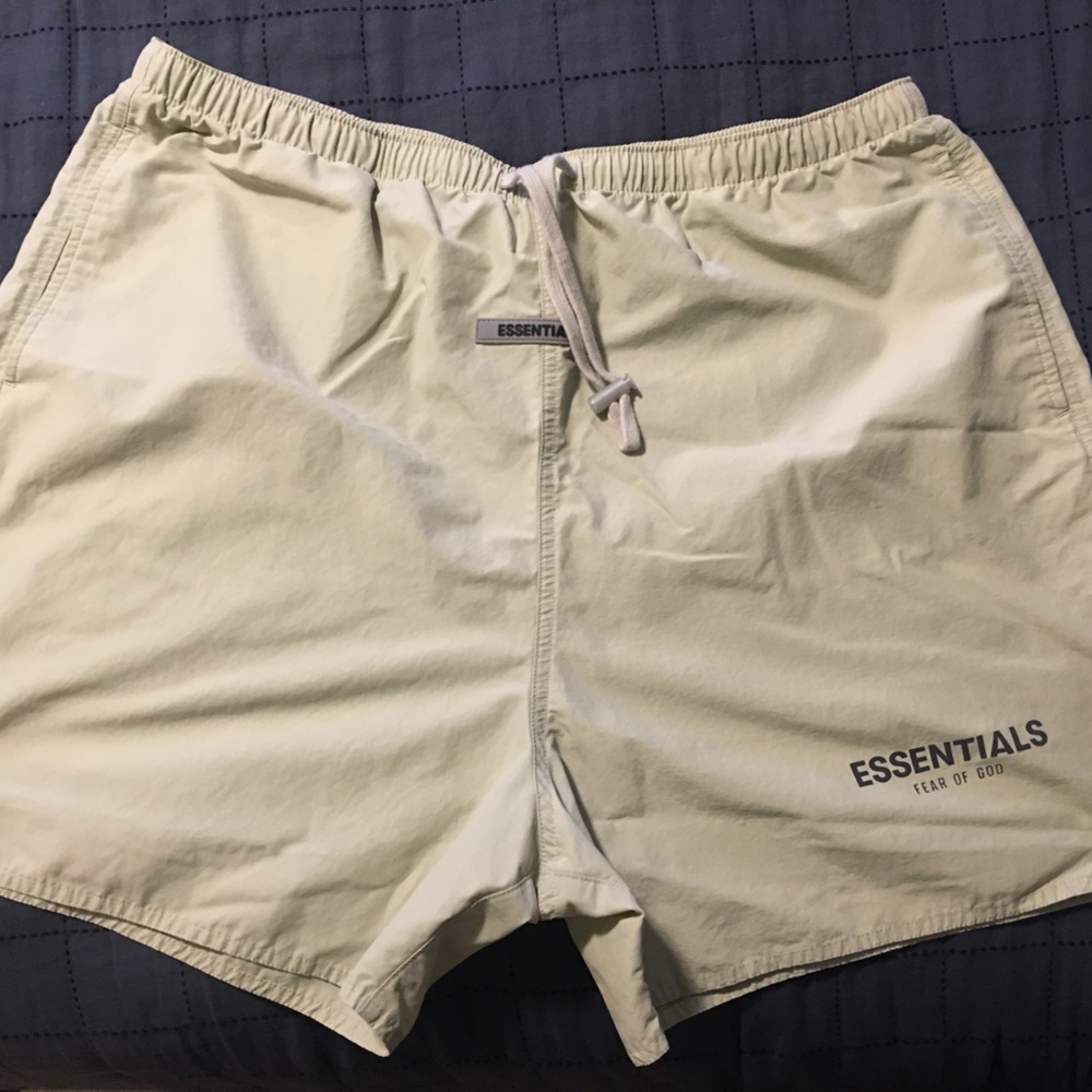 Fear of God Essentials mens volley shorts size XL